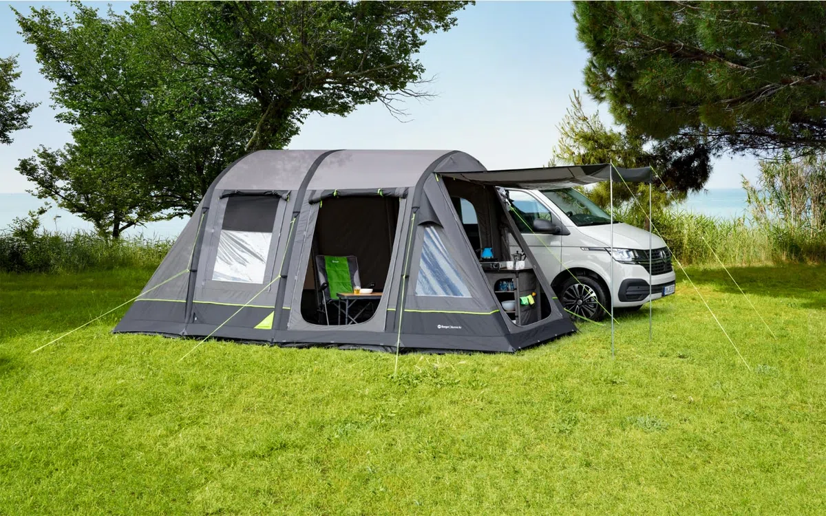 BERGER Morena Air Busvorzelt | Camping Autozelt mit Stehhöhe | Wohnmobil Vorzelt für zusätzlichen Wohnraum, aufblasbar mit eingenähtem Boden | Rahmenlose Konstruktion, Anbauhöhe 180–220 cm
